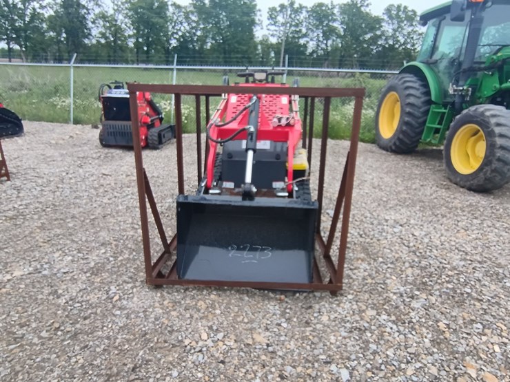 #24711-•-2025-agt-ysrt14-mini-skidsteer-image-4