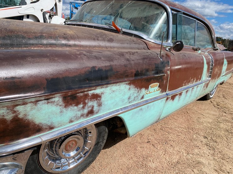 #109-•-1956-cadillac-de-ville-sedan-(title-in-delay)-(nitke-yard-mosinee,-wi)-image-15