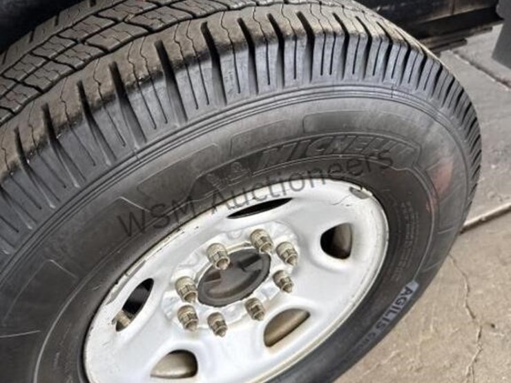 2013-chevrolet-express-3500-image-9
