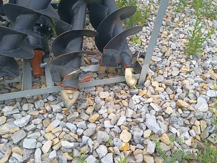 #24725-•-landhonor-auger-and-bits-skid-steer-attachment-image-5