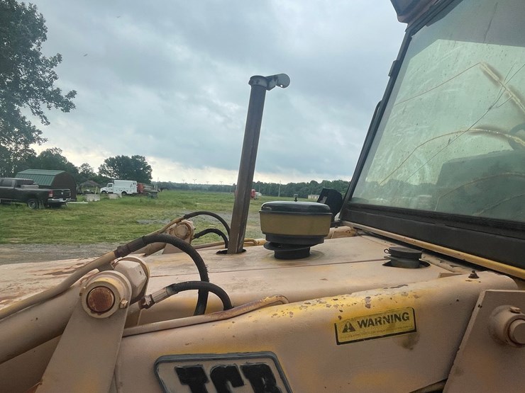 jcb-1550b-image-43