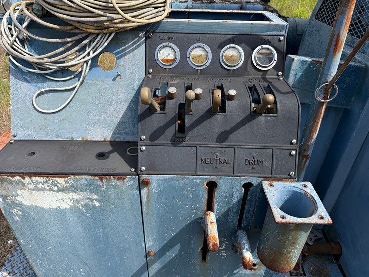 national-110-ue-drilling-drawworks-image-27
