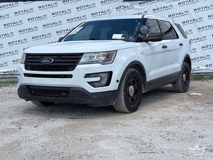 2016-ford-explorer-image-1