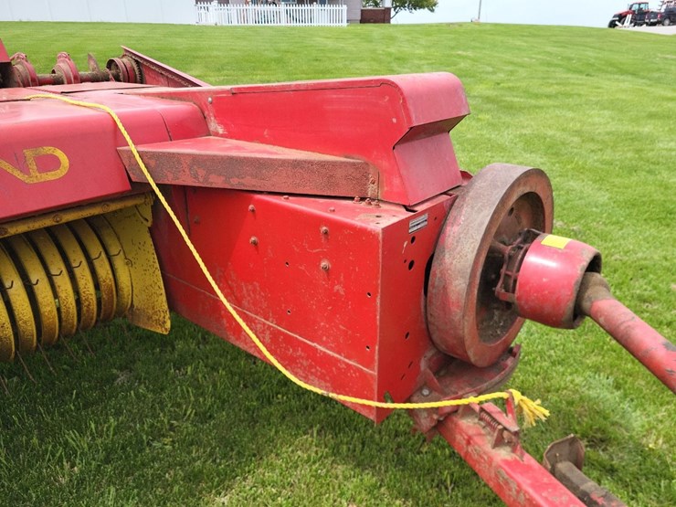new-holland-273-image-41