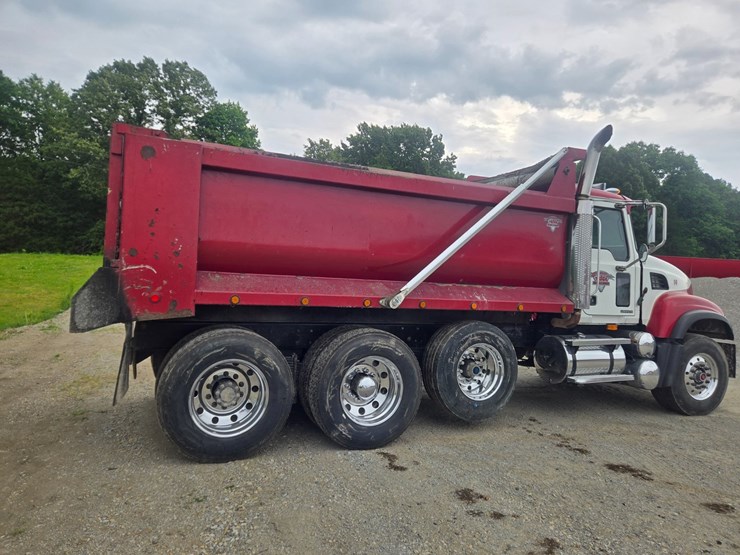 #24355-•-2004-mack-cv713-granite-dump-truck-image-19