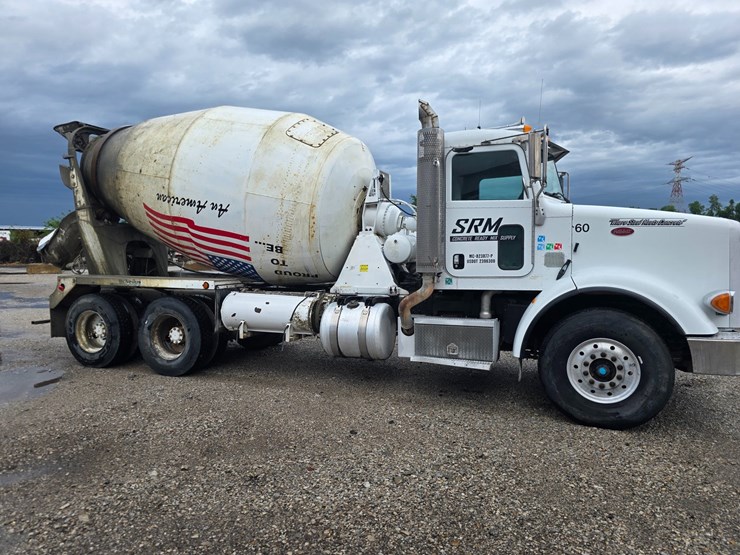2009-peterbilt-365-image-28