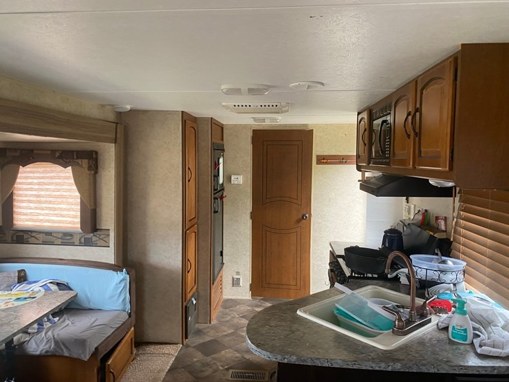2012-keystone-springdale-rv-image-36
