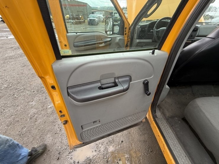 2007-ford-f350-image-25