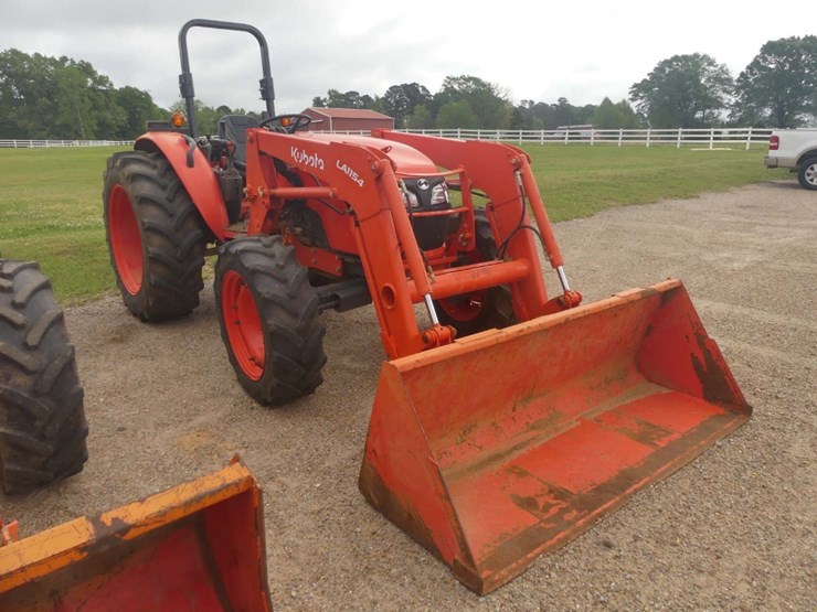2023-kubota-m7060hd-image-2