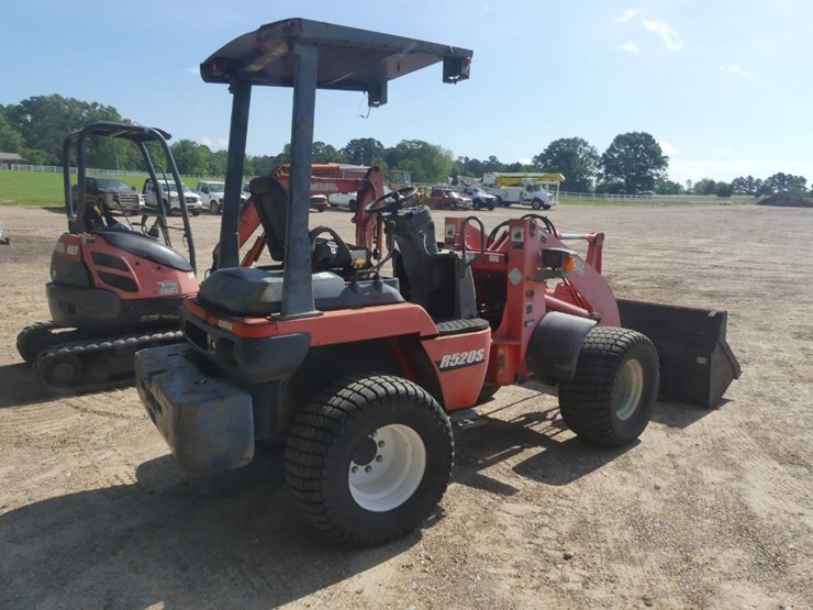 kubota-r520s-image-3
