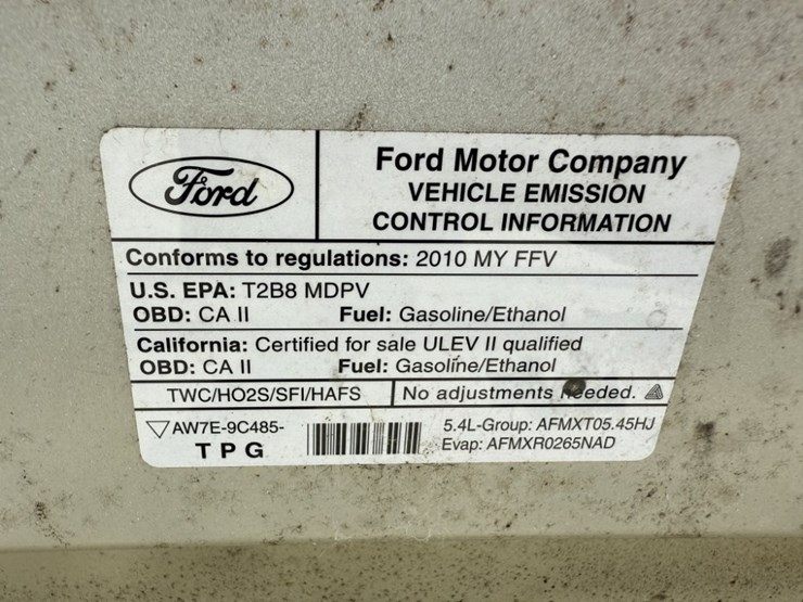 2010-ford-e350-image-15