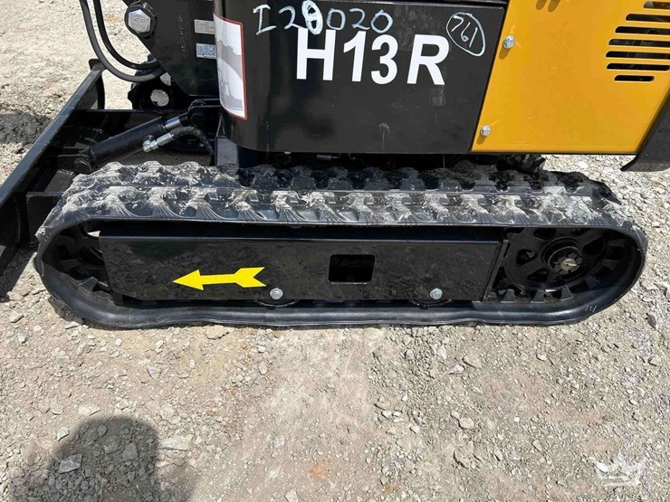 mini-excavator-image-19