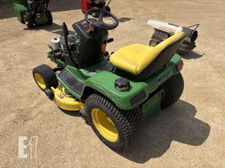 john-deere-gt225-image-2