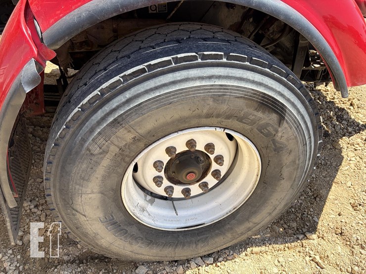 2008-peterbilt-367-image-20