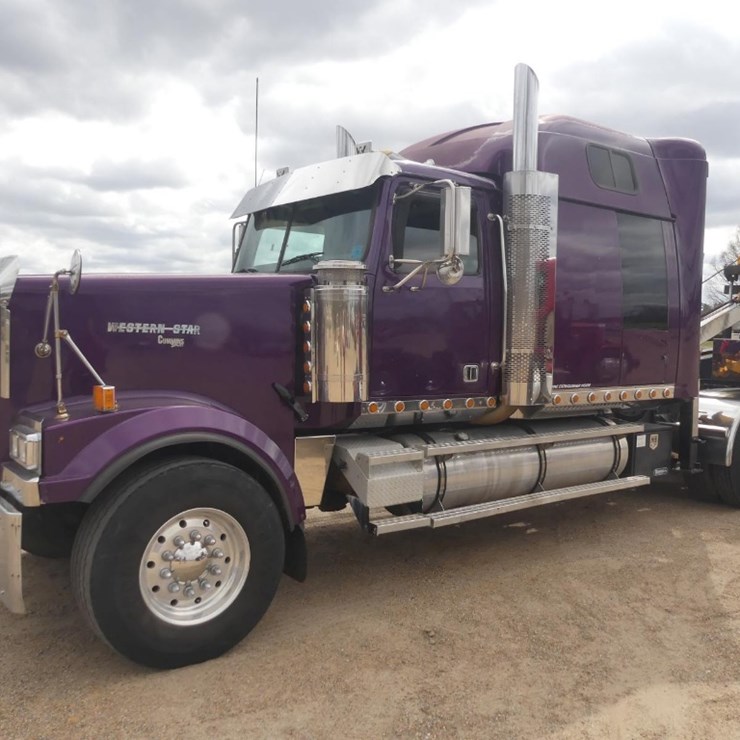2001 WESTERN STAR 4964EX