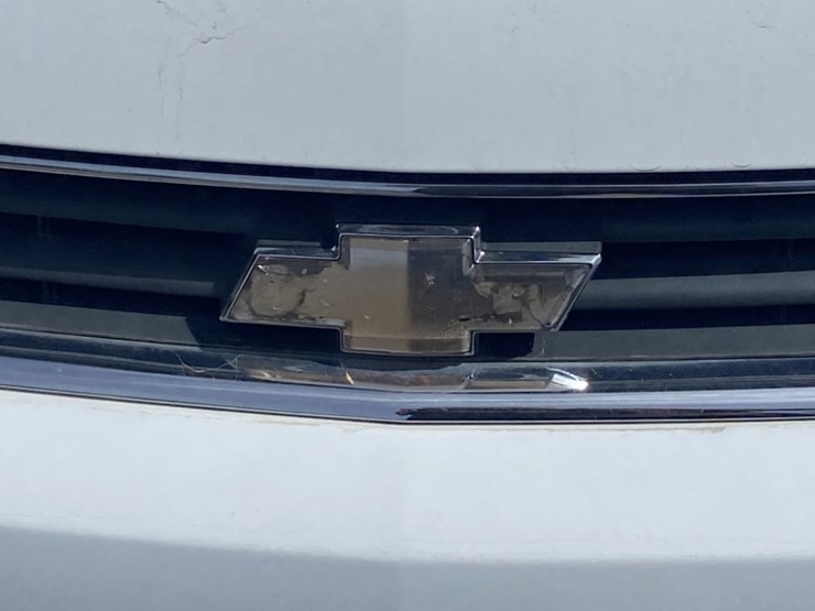 2011-chevrolet-impala-sedan-image-9