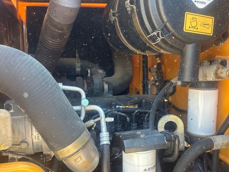 2011-hyundai-hl730-9-image-26