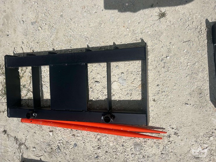 2026-pabreak-dua-prong-hay-bale-spear-skid-steer-attachment-image-1