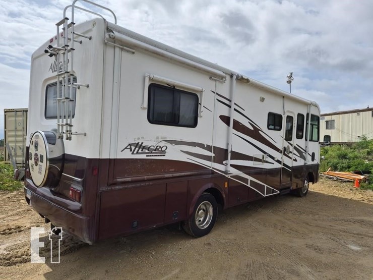 2004-lamar-motor-home-10242-image-3