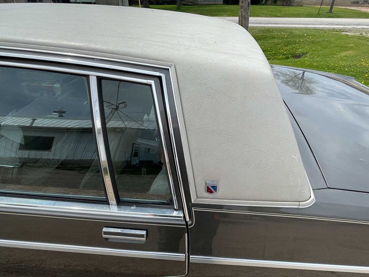 #140-•-1983-buick-park-avenue-(title-in-delay)-(kaukauna,-wi)-image-21