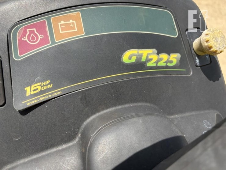john-deere-gt225-image-5