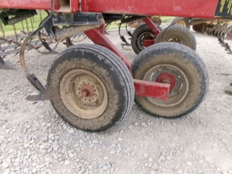 case-ih-4300-image-14