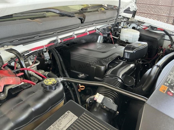 2013-chevrolet-silverado-3500hd-image-15