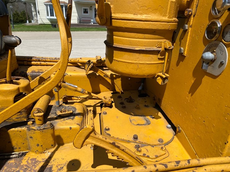 caterpillar-d4-image-15