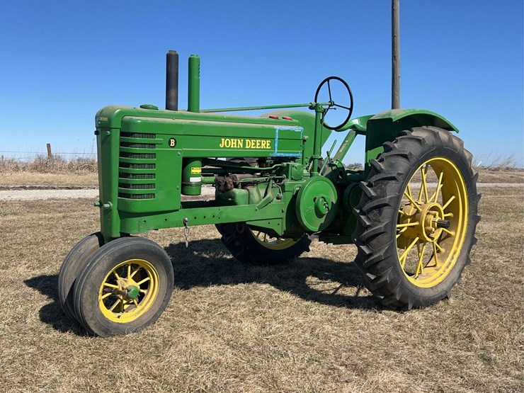john-deere-model-b-image-1