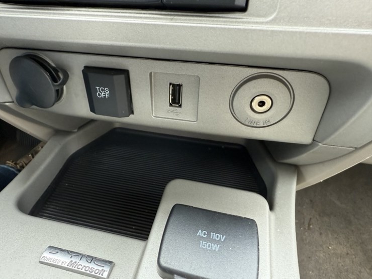 2011-ford-escape-hybrid-image-30