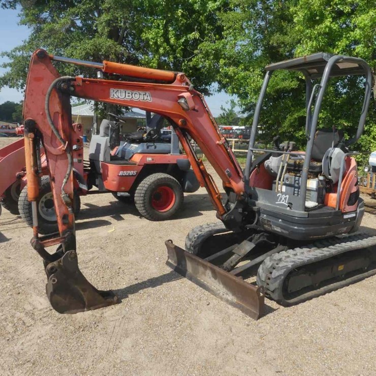 KUBOTA U25