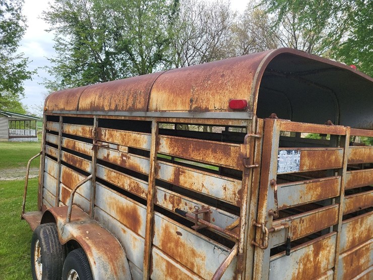 1990-s&h-tandem-axle-bumper-livestock-trailer-image-23