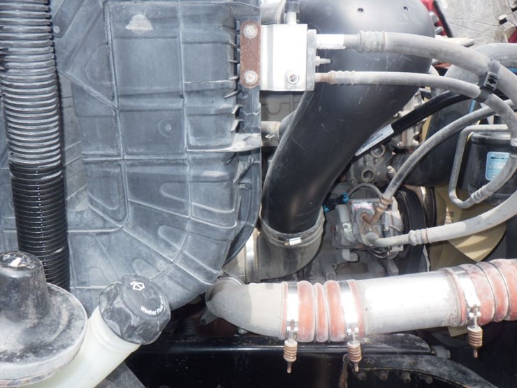 2015-freightliner-cascadia-113-image-22