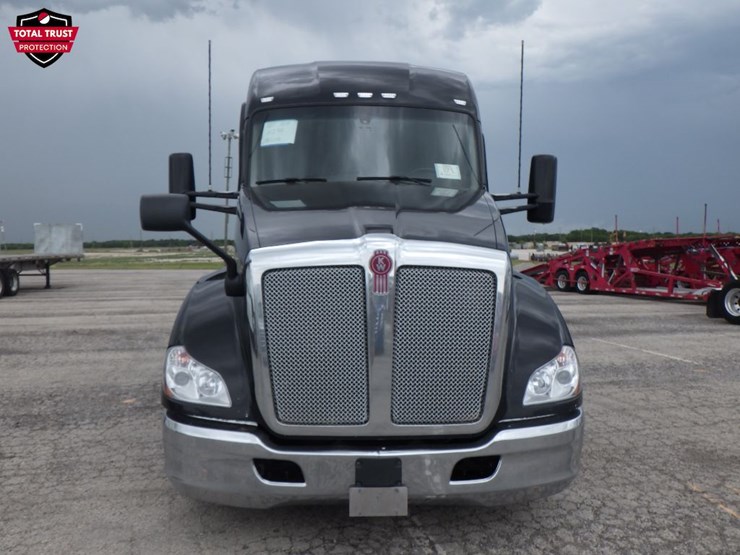 2022-kenworth-t680-image-2
