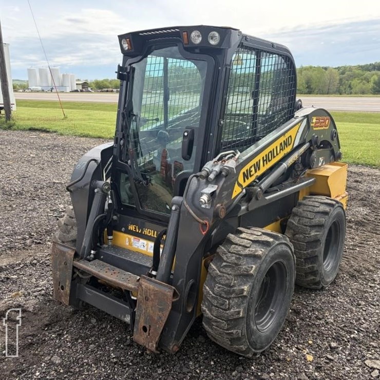 NEW HOLLAND L220