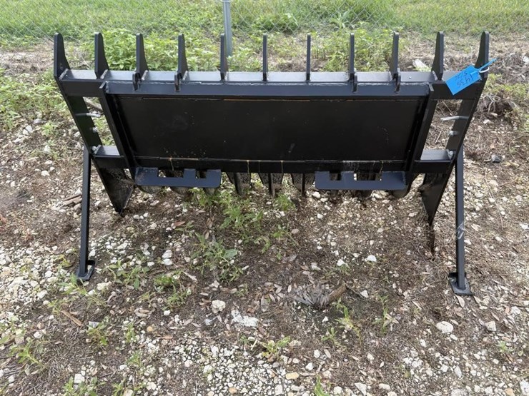 l1---60''-titan-brush/-root-rake-image-2