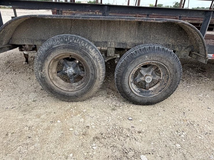 l2--18'-lowboy-trailer-image-8