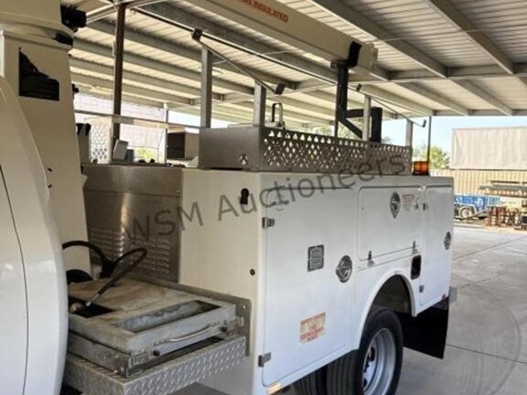 2015-ram-4500-bucket-truck-image-5