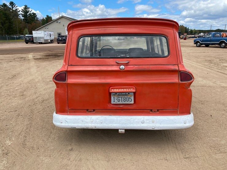 1963-chevrolet-suburban-image-7