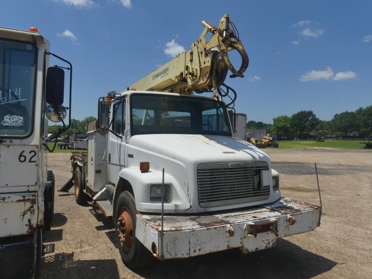 1999-freightliner-fl70-image-2
