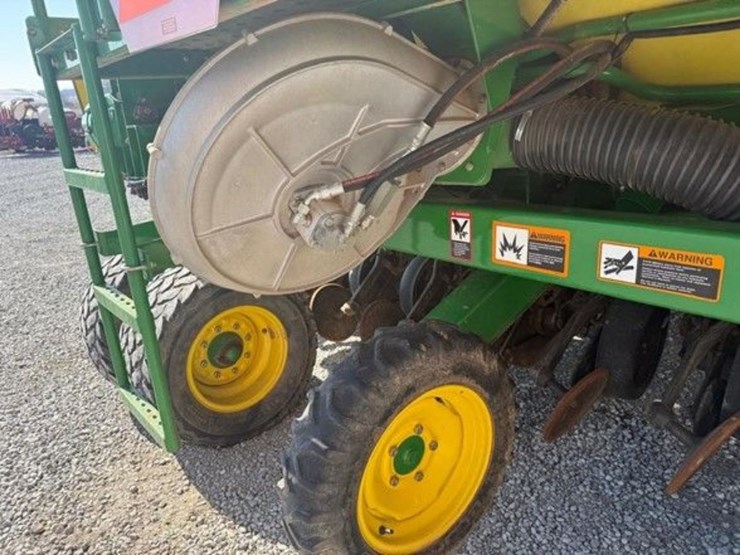 2010-john-deere-1990-image-50