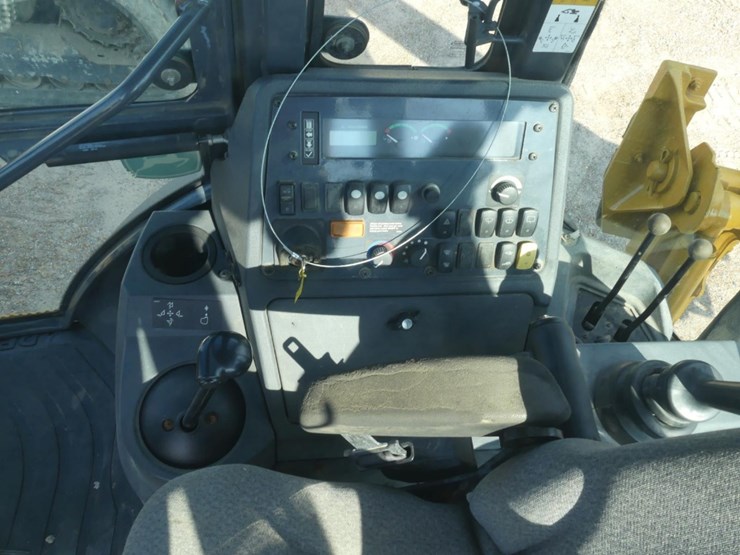 2013-deere-310k-image-15