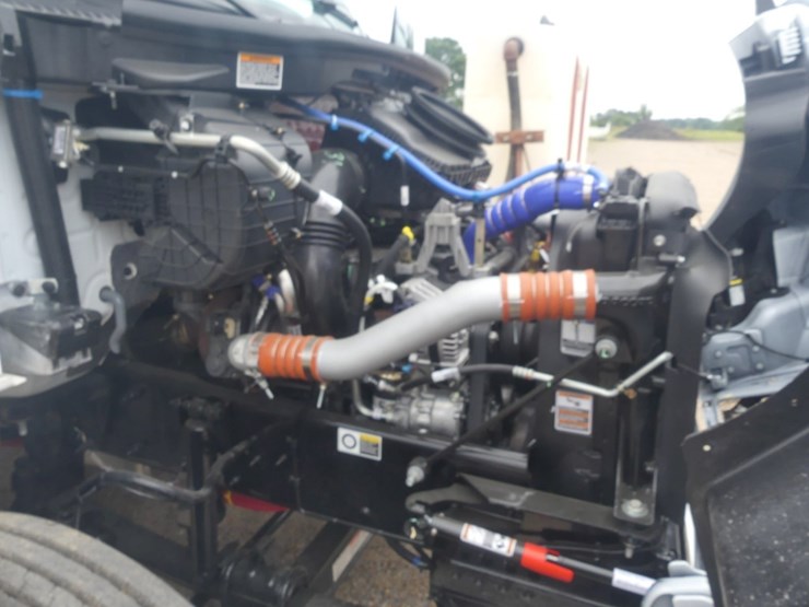 2026-peterbilt-536-image-13