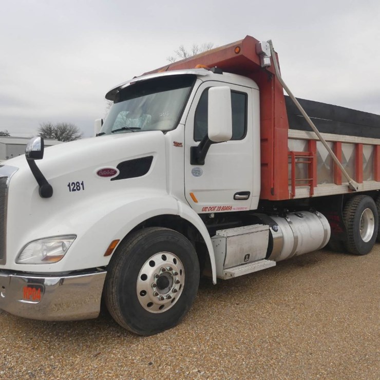 2016 PETERBILT 579