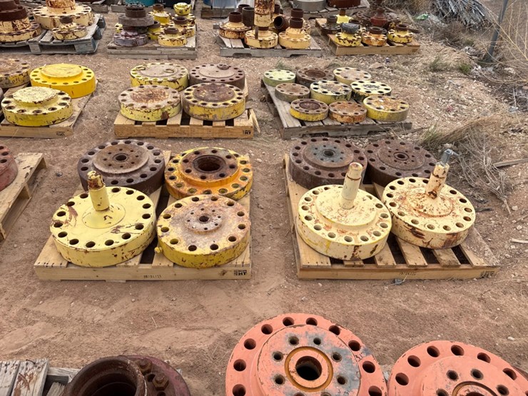 (6-pallets)-assorted-blind/-lift-flanges-&-adapter-flanges-image-4