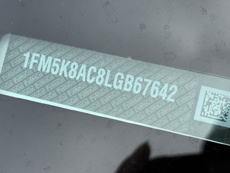 2020-ford-explorer-image-9