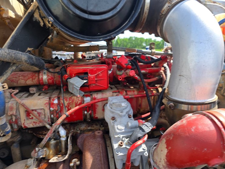 2014-peterbilt-365-image-63