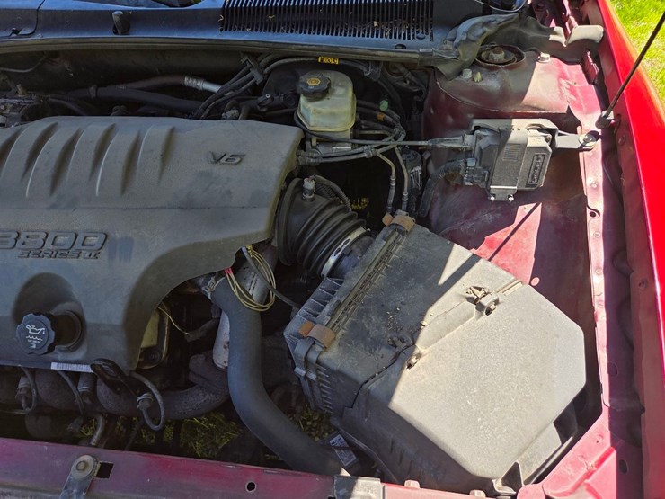 2003-pontiac-bonneville-sle-car-image-41