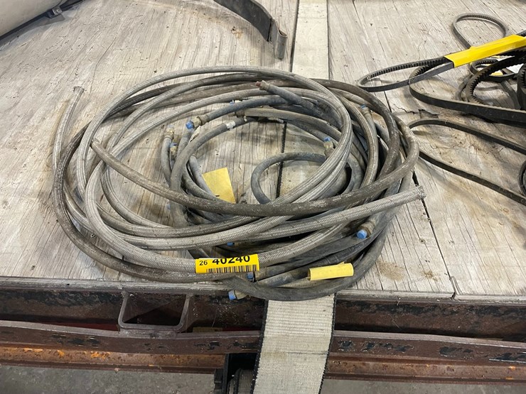 #40240-•-lot-of-hoses-image-1