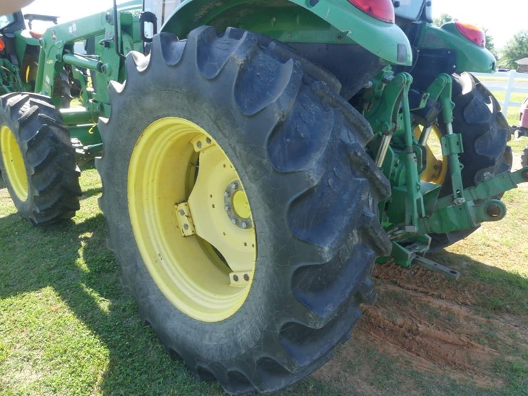 2014-john-deere-6105d-image-6